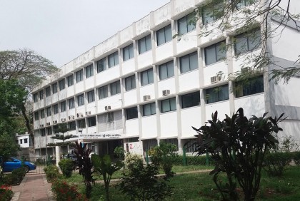 অফিস সহকারি পদের নিয়োগে অনিয়মের অভিযোগ