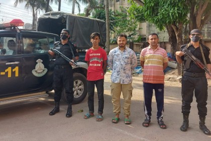 বেড়াতে গিয়ে বন্ধুদের হাতে অপহরণ, গ্রেফতার ৩