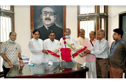 কৃষকদলের সাবেক সাংগঠনিক সম্পাদকের
আওয়ামী লীগে যোগদান