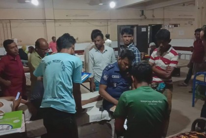 পাওনা ৪০০ টাকা চাওয়ায় সংঘর্ষ, আহত ১৫