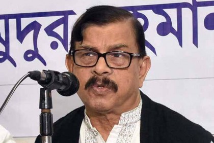 নিষ্ঠুর দৈত্য কাঁধে নিয়ে চলছি : মান্না

