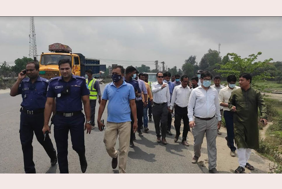 ঢাকা-টাঙ্গাইল-বঙ্গবন্ধু সেতু মহাসড়কে যান চলাচল নির্বিঘ্ন করতে পরিদর্শন 
