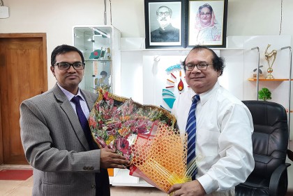 ববিতে ট্রেজারার হিসেবে যোগ দিলেন ড. বদরুজ্জামান