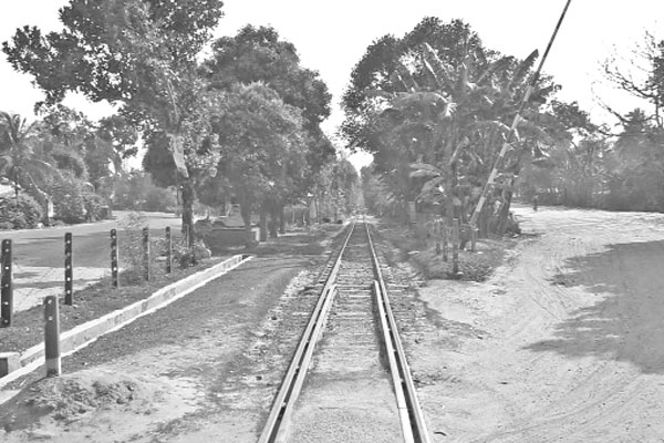 এক গ্রামেই তিনবার অধিগ্রহণ শঙ্কায় দেড় শতাধিক পরিবার
