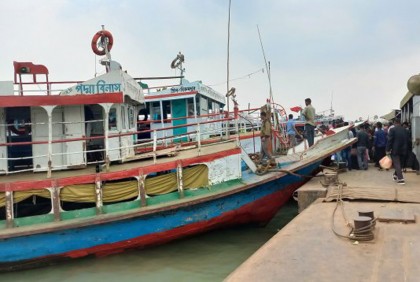 বাংলাবাজার-শিমুলিয়া নৌরুটে লঞ্চ-স্পিডবোট চলাচল বন্ধ