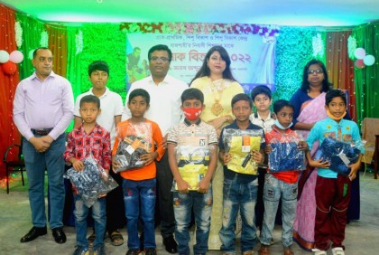 রাজশাহীতে ২২০ শিশু পেল প্রধানমন্ত্রীর ঈদ উপহার

