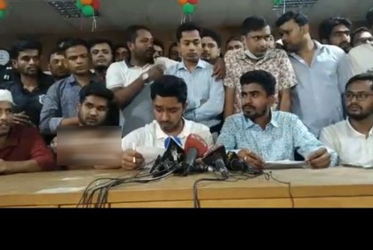 ঢাকা কলেজ শিক্ষার্থীদের ১০ দাবি

