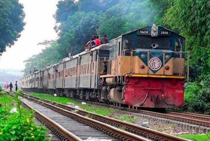 ১০ ঘণ্টা পর ঢাকা-ময়মনসিংহ ট্রেন চলাচল শুরু