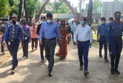 ফুলপুরে বিভিন্ন শিক্ষাপ্রতিষ্ঠান পরিদর্শনে জেলা প্রশাসক