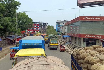 হঠাৎ দিনাজপুরে ডাকা বাস ধর্মঘট প্রত্যাহার