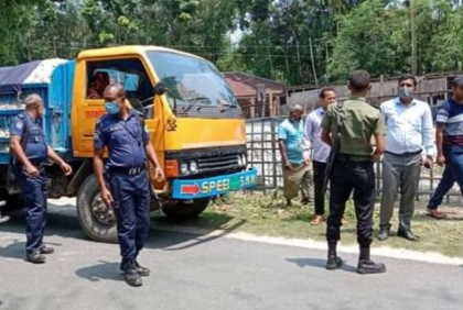 অবৈধভাবে বালু পরিবহনের দায়ে ট্রাকচালকের ৭ দিনের কারাদণ্ড