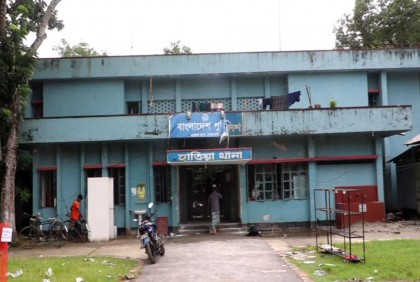 নিয়ন্ত্রণ হারিয়ে পাওয়ার টিলার পুকুরে, চালকসহ নিহত ৩