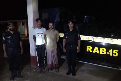 টেকনাফে বিদেশী বিয়ার ও মদ উদ্ধার, আটক ২