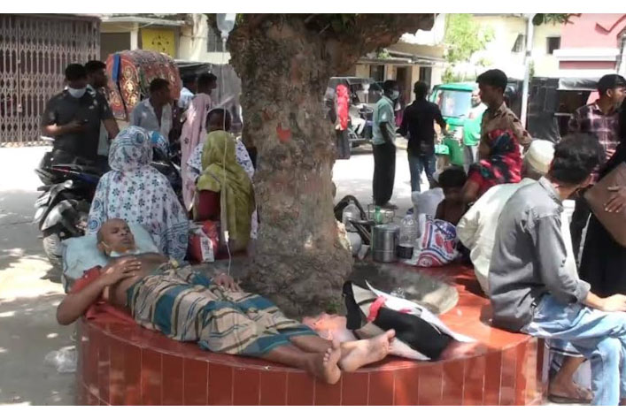 ফরিদপুরে ডায়রিয়া পরিস্থিতি ভয়াবহ, বেড না পেয়ে গাছতলায় রোগীরা
