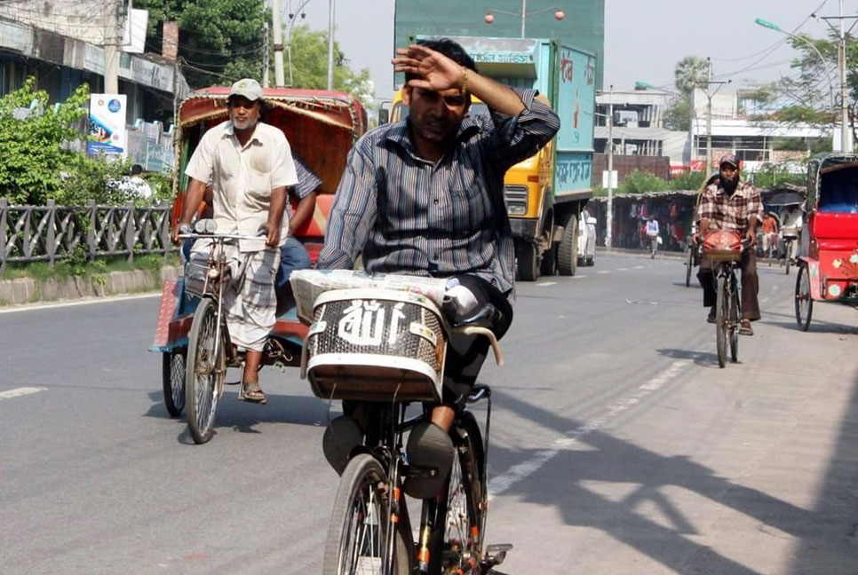 রাজশাহীতে তাপমাত্রার পারদ আবারও ৪০ ছাড়াল