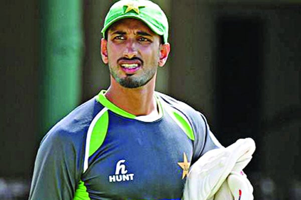 টানা দুই ইনিংসে ডাবল সেঞ্চুরি