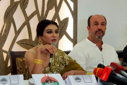 জয়ায় মুগ্ধ ইরানি নির্মাতা