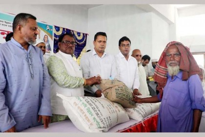ভর্তুকি মূল্যে কৃষককে সার পৌঁছে দিচ্ছে সরকার : খাদ্যমন্ত্রী

