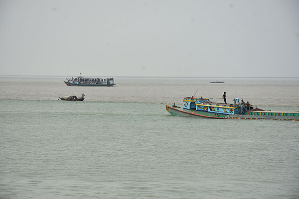 ঈদযাত্রায় গোয়ালন্দে দেখা যাবে নীল সাদা জলরাশি