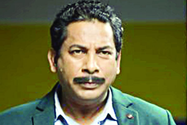‘বস’-এর ভূমিকায়