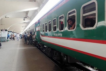 ‘ট্রেনে প্রতিদিন রাজধানী ছাড়তে পারবেন ৫৩ হাজার যাত্রী’

