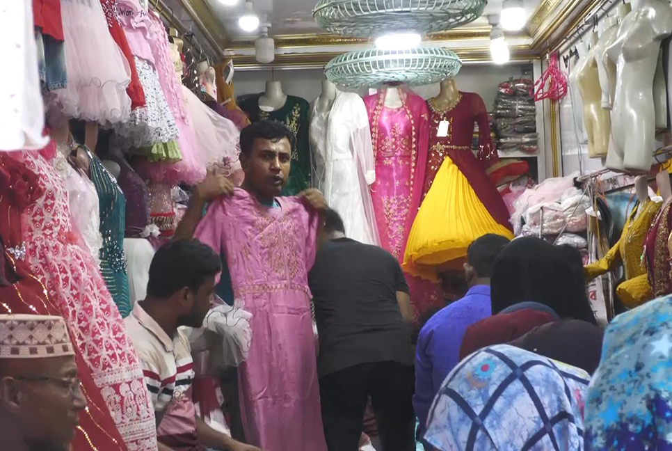 ঝিনাইদহে জমে উঠেছে ঈদ বাজার