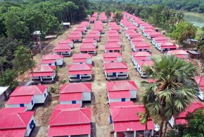 ভাঙ্গায় ২২০ পরিবারকে জমি ও গৃহ হস্তান্তর