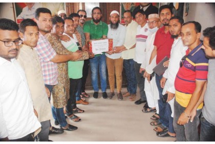 বরিশালে নিখোঁজ ও নিহত যুবদল নেতাদের পরিবারকে
আর্থিক সহায়তা