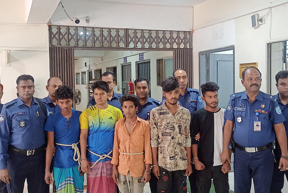 অটোরিকশা চালক হত্যায় জড়িত তারই দুই বন্ধু
