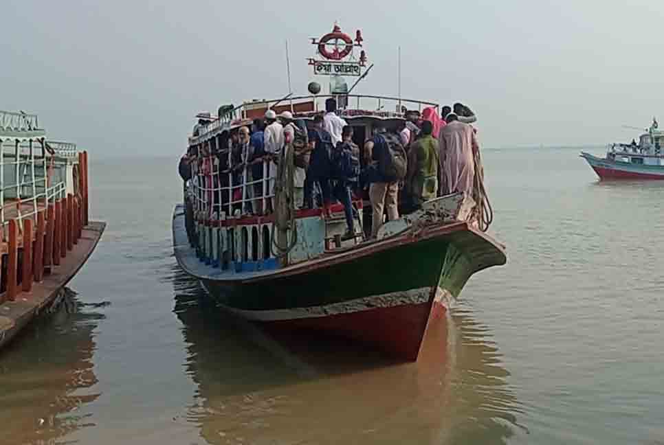 পাটুরিয়া ঘাটে যানবাহনের চাপ বাড়ছে
