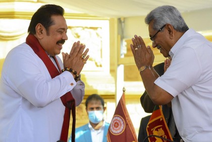 পদত্যাগ করবেন না মাহিন্দা, ভাই-ভাই দ্বন্দ্ব: কী ঘটছে শ্রীলঙ্কায়?