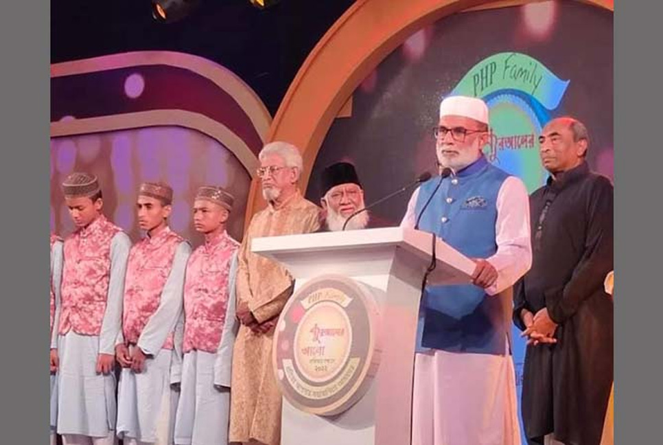 ‘ইসলামের মৌলিকত্ব ধারণ করে নৈতিকতা ও মূল্যবোধের চর্চা করতে হবে’



