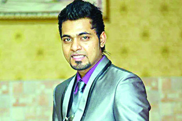 অনুরূপ আইচের লেখা গানে
