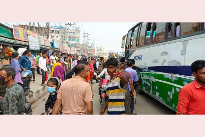 ঢাকা-টাঙ্গাইল মহাসড়‌কে যাত্রীদের  চাপ বেড়েছে