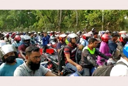 বঙ্গবন্ধু‌ সেতু‌ দিয়ে মোটরসাইকেল পারাপারের রেকর্ড