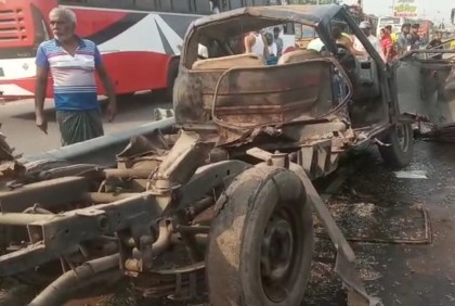 ঢাকা-মাওয়া এক্সপ্রেসওয়েতে সড়ক দুর্ঘটনায় নিহত ১