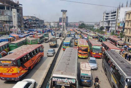 ২৪ ঘণ্টায় ঢাকা-চট্টগ্রাম মহাসড়কে ৫২ হাজার যান পারাপার