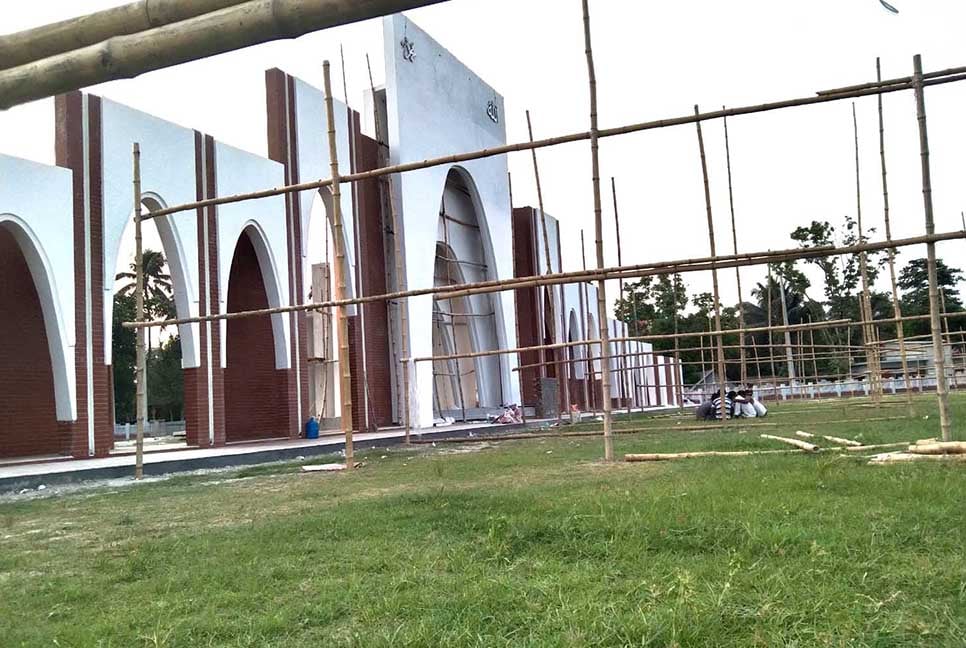 গোপালগঞ্জে ঈদগাহ মাঠে নামাজ পড়বে নারীরা