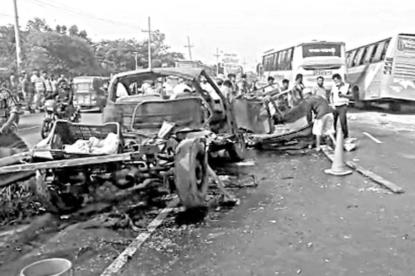 সড়কে সেনাসদস্যসহ নিহত ৯