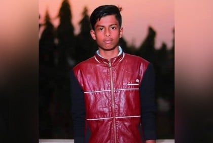 মোটরসাইকেল নিয়ন্ত্রণ হারিয়ে কলেজছাত্রের মৃত্যু