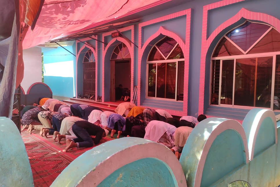 নোয়াখালীর ৪ গ্রামে ঈদুল ফিতর উদযাপন