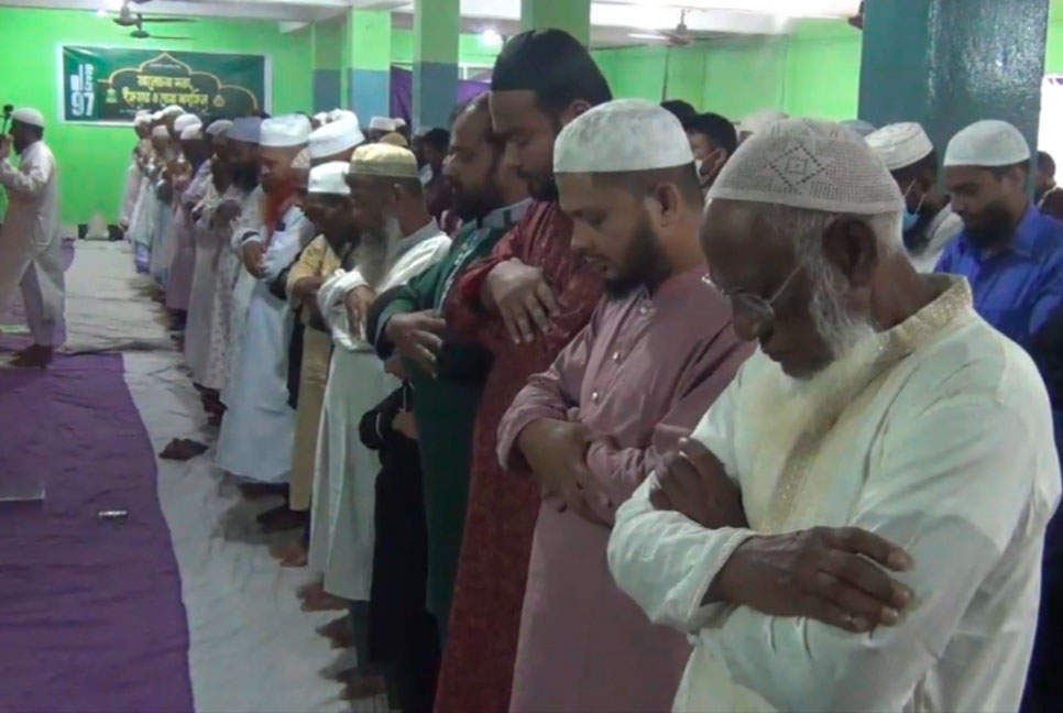 দিনাজপুরের ৫ উপজেলায় ঈদুল ফিতরের জামাত অনুষ্ঠিত