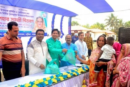 আশ্রয়ণে ঈদ, ঘরে ঘরে প্রধানমন্ত্রীর উপহার