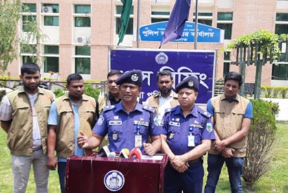 ছিনতাই হওয়া মোটরসাইকেল উদ্ধার, আটক ৫