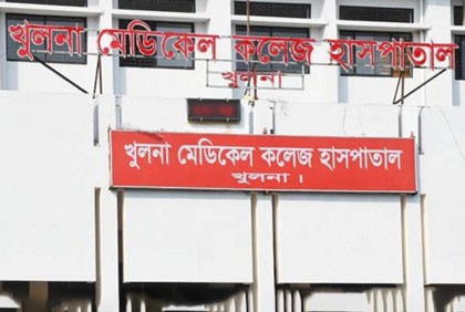 আতশবাজির আগুনে ঝলসে গেল যুবকের হাত ও চোখ