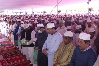 বরিশালে ঈদের প্রধান জামাত অনুষ্ঠিত
