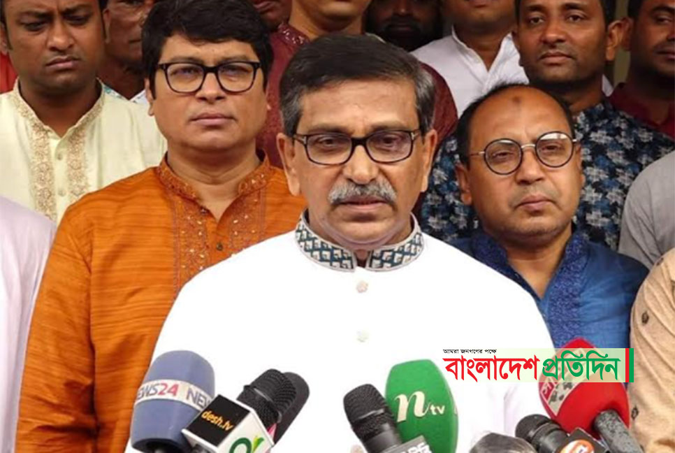 খালেদা জিয়ার মুখে গণতন্ত্রের কথা শোভা পায় না: হানিফ