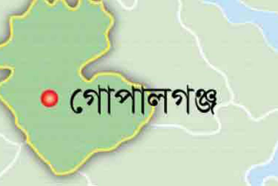 গোপালগঞ্জে প্রথমবার পুরুষের পাশাপাশি ঈদের নামাজ পড়লেন নারীরা