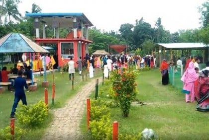 টাঙ্গাইলের দর্শনীয় স্থানগুলোতে উপচেপড়া ভিড়