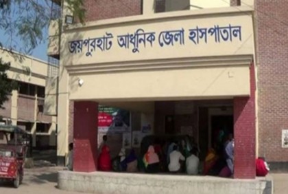 নিয়ন্ত্রণ হারিয়ে গাছের সঙ্গে সিএনজির ধাক্কা, ব্যবসায়ী নিহত